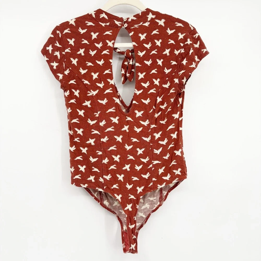 Free People Womens Billie Bird Print Boho Keyhole Open Back Bodysuit Rust Size S
